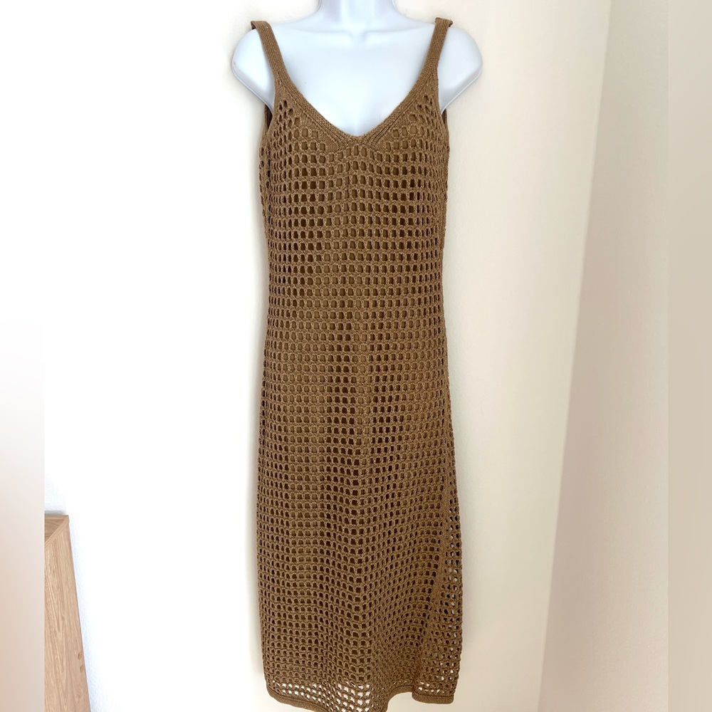 ✨ Zara Gold metallic crochet dress - Size small ✨